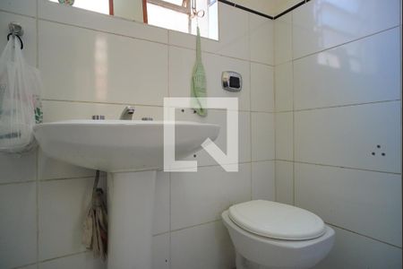 Casa à venda com 450m², 3 quartos e 3 vagasBanheiro 2