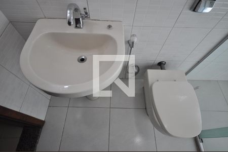 Casa à venda com 192m², 3 quartos e 3 vagasBanheiro