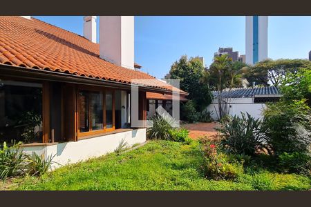 Casa para alugar com 888m², 3 quartos e 1 vaga Casa para alugar com 888m², 3 quartos e 1 vagaÁrea externa