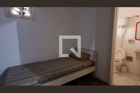 Casa para alugar com 888m², 3 quartos e 1 vaga Casa para alugar com 888m², 3 quartos e 1 vagaQuarto da garagem