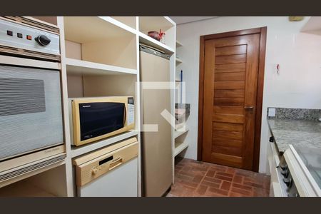 Casa para alugar com 888m², 3 quartos e 1 vaga Casa para alugar com 888m², 3 quartos e 1 vagaCozinha