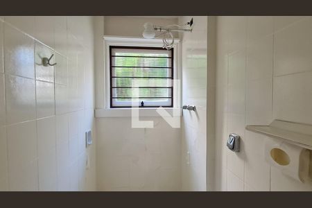 Casa para alugar com 888m², 3 quartos e 1 vaga Casa para alugar com 888m², 3 quartos e 1 vagaBanheiro de serviço