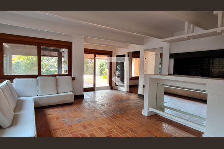 Casa para alugar com 888m², 3 quartos e 1 vaga Casa para alugar com 888m², 3 quartos e 1 vagaChurrasqueira