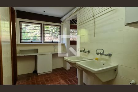 Casa para alugar com 888m², 3 quartos e 1 vaga Casa para alugar com 888m², 3 quartos e 1 vagaÁrea de Serviço