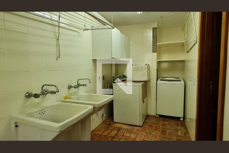 Casa para alugar com 888m², 3 quartos e 1 vaga Casa para alugar com 888m², 3 quartos e 1 vagaÁrea de Serviço