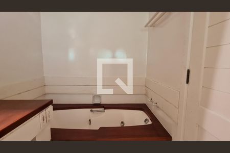 Casa para alugar com 888m², 3 quartos e 1 vaga Casa para alugar com 888m², 3 quartos e 1 vagaBanheiro da Suíte 3