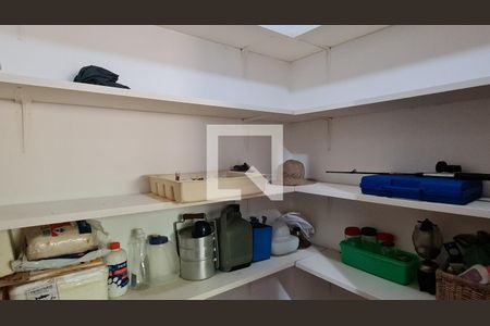 Casa para alugar com 888m², 3 quartos e 1 vaga Casa para alugar com 888m², 3 quartos e 1 vagaDispensa