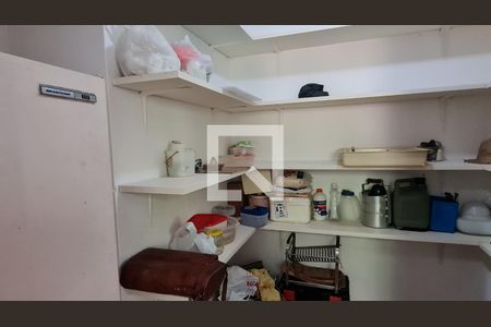 Casa para alugar com 888m², 3 quartos e 1 vaga Casa para alugar com 888m², 3 quartos e 1 vagaDispensa