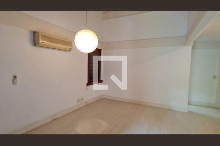 Casa para alugar com 888m², 3 quartos e 1 vaga Casa para alugar com 888m², 3 quartos e 1 vagaSuite 3