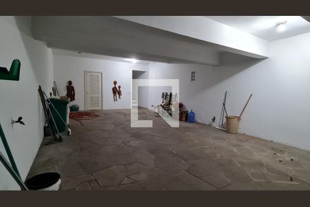 Casa para alugar com 888m², 3 quartos e 1 vaga Casa para alugar com 888m², 3 quartos e 1 vagaGaragem