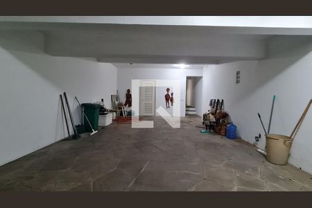 Casa para alugar com 888m², 3 quartos e 1 vaga Casa para alugar com 888m², 3 quartos e 1 vagaGaragem