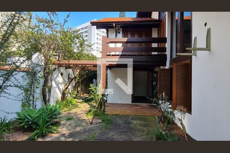 Casa para alugar com 888m², 3 quartos e 1 vaga Casa para alugar com 888m², 3 quartos e 1 vagaÁrea externa