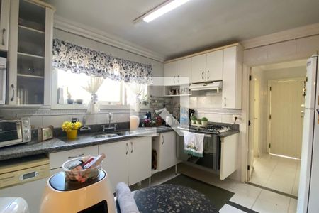 Casa de condomínio à venda com 320m², 4 quartos e 4 vagasCozinha