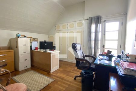 Casa de condomínio à venda com 320m², 4 quartos e 4 vagasQuarto 4