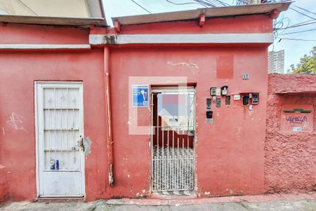 Casa para alugar com 40m², 2 quartos e sem vaga Casa para alugar com 40m², 2 quartos e sem vagaFachada