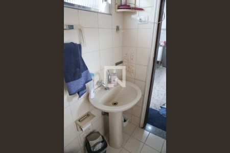 Casa à venda com 243m², 3 quartos e 4 vagas Casa à venda com 243m², 3 quartos e 4 vagasBanheiro