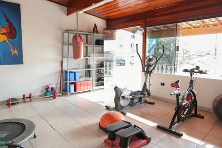 Casa à venda com 243m², 3 quartos e 4 vagas Casa à venda com 243m², 3 quartos e 4 vagasÁrea comum