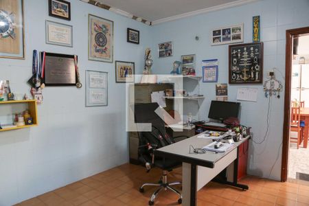 Casa à venda com 243m², 3 quartos e 4 vagas Casa à venda com 243m², 3 quartos e 4 vagasQuarto de Serviço