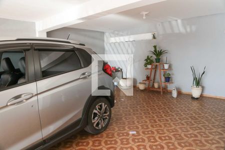 Casa à venda com 243m², 3 quartos e 4 vagas Casa à venda com 243m², 3 quartos e 4 vagasÁrea comum