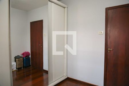 Casa à venda com 243m², 3 quartos e 4 vagas Casa à venda com 243m², 3 quartos e 4 vagasQuarto 3