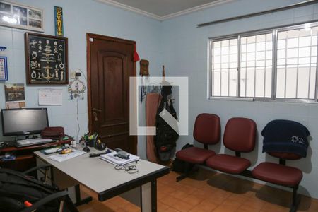 Casa à venda com 243m², 3 quartos e 4 vagas Casa à venda com 243m², 3 quartos e 4 vagasQuarto de Serviço