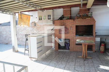 Casa à venda com 243m², 3 quartos e 4 vagas Casa à venda com 243m², 3 quartos e 4 vagasÁrea comum