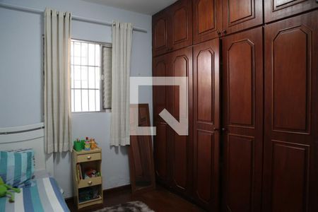 Quarto 2 de casa à venda com 3 quartos, 243m² em Vila Osasco, Osasco