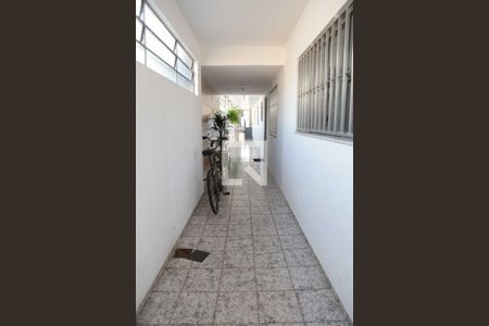 Casa à venda com 243m², 3 quartos e 4 vagas Casa à venda com 243m², 3 quartos e 4 vagascorredor