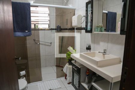 Casa à venda com 243m², 3 quartos e 4 vagas Casa à venda com 243m², 3 quartos e 4 vagasBanheiro