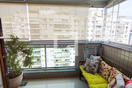Apartamento à venda com 135m², 3 quartos e 2 vagasarea de serviço - varanda