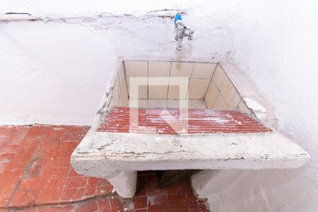 Casa para alugar com 70m², 2 quartos e sem vagaÁrea de Serviço e Quintal