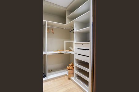 Apartamento à venda com 136m², 3 quartos e 3 vagasCloset da Suíte 3