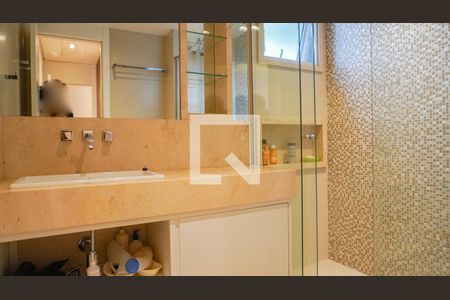 Apartamento à venda com 136m², 3 quartos e 3 vagasBanheiro da Suíte 3