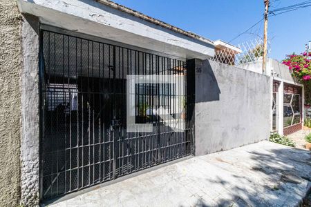 Casa à venda com 180m², 3 quartos e 2 vagasFachada
