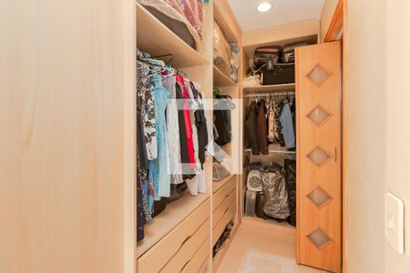 Apartamento à venda com 142m², 3 quartos e 4 vagasCloset