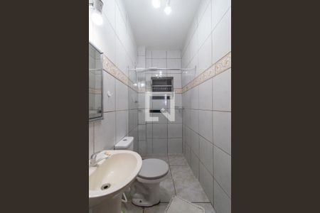 Banheiro - Casa 1 de casa à venda com 6 quartos, 188m² em Glória, Porto Alegre