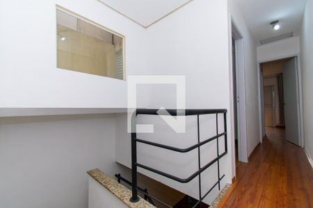 Casa à venda com 95m², 3 quartos e 2 vagasCorredor