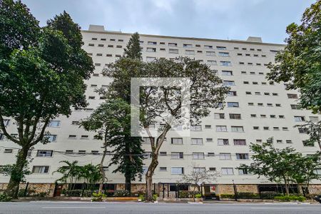 Apartamento à venda com 150m², 3 quartos e 2 vagasFachada e portaria
