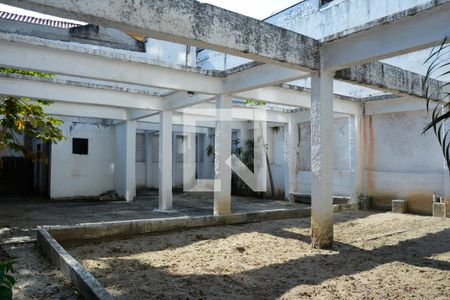 Apartamento à venda com 71m², 2 quartos e sem vagaÁrea comum