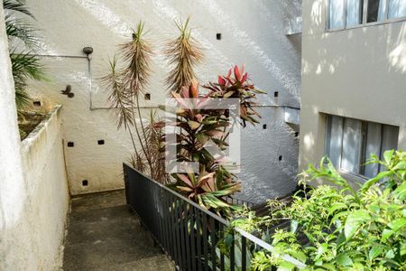 Apartamento à venda com 71m², 2 quartos e sem vagaÁrea comum