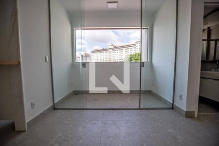 Apartamento à venda com 66m², 2 quartos e 2 vagasSala