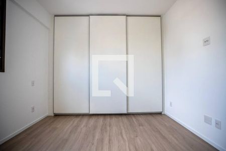 Apartamento à venda com 66m², 2 quartos e 2 vagasQuarto 2