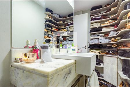 Apartamento para alugar com 80m², 2 quartos e 1 vaga Apartamento para alugar com 80m², 2 quartos e 1 vagaBanheiro do Quarto 1
