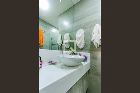 Apartamento para alugar com 80m², 2 quartos e 1 vaga Apartamento para alugar com 80m², 2 quartos e 1 vagaBanheiro do Quarto 2