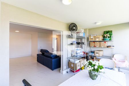 Apartamento à venda com 108m², 3 quartos e 2 vagas Apartamento à venda com 108m², 3 quartos e 2 vagasVaranda