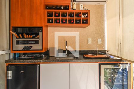 Apartamento à venda com 145m², 3 quartos e 2 vagas Apartamento à venda com 145m², 3 quartos e 2 vagasVaranda