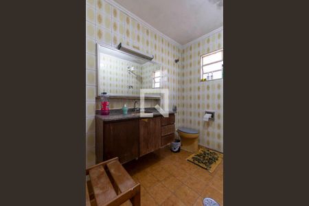 Casa à venda com 225m², 4 quartos e 2 vagasCasa 1 - Banheiro 2