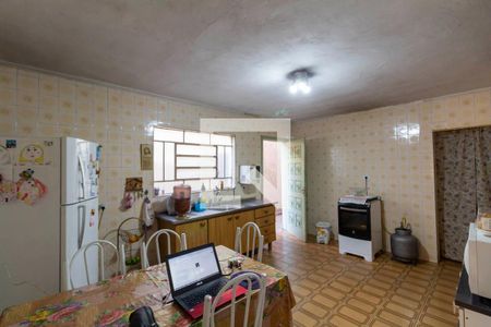 Casa à venda com 225m², 4 quartos e 2 vagasCasa 1 - Cozinha 