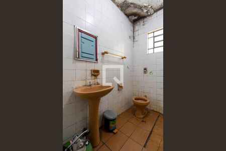 Casa à venda com 225m², 4 quartos e 2 vagasCasa 2 -Banheiro 