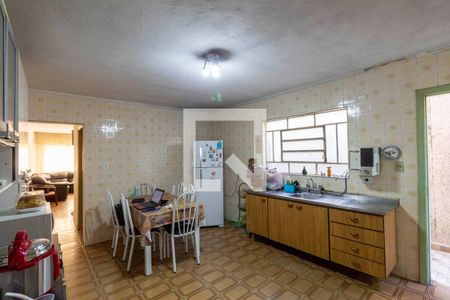 Casa à venda com 225m², 4 quartos e 2 vagasCasa 1 - Cozinha 
